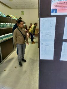 Besucher dürfen bei der Ausstellung nicht fehlen.